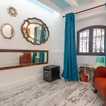 Apartamento planta baja con patio. Centro del Old Town.